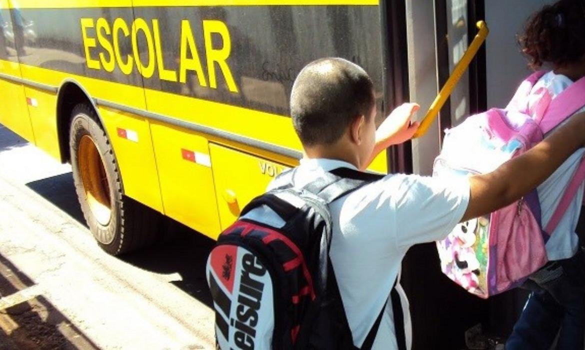 Educação divulga Calendário Oficial e esclarece dúvidas quanto ao cadastro e recadastramento do Transporte e Passe Escolar