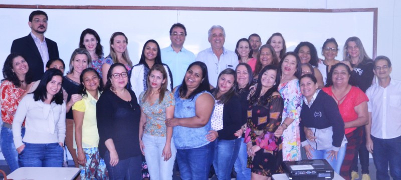 Técnicos de enfermagem da PMA participam de formação sobre Saúde do Idoso