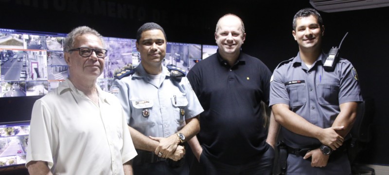 Novo comandante do 5º BPM de Aracruz visita instalações da Central de Videomonitoramento