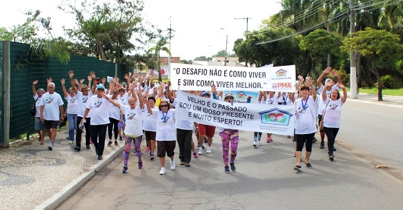 Semana do Idoso: manhã de caminhada com a terceira idade