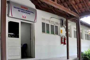 Secretaria de Educação ficará aberta ao público das 12h às 15h nesta quinta-feira (31/08)