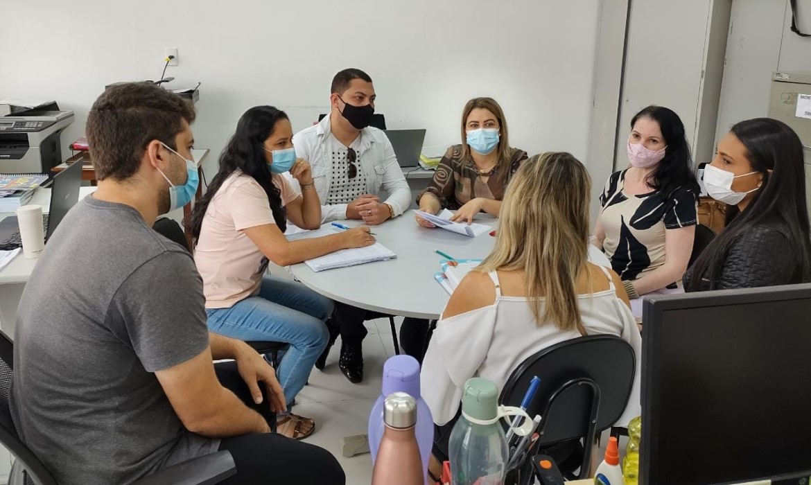 Educação: psicólogos e assistentes sociais começam a atuar nas unidades escolares