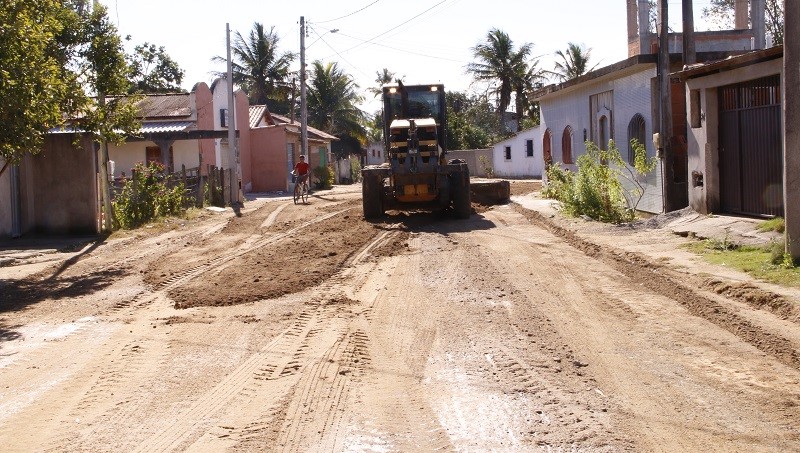 Ruas de Vila do Riacho recebem manutenção