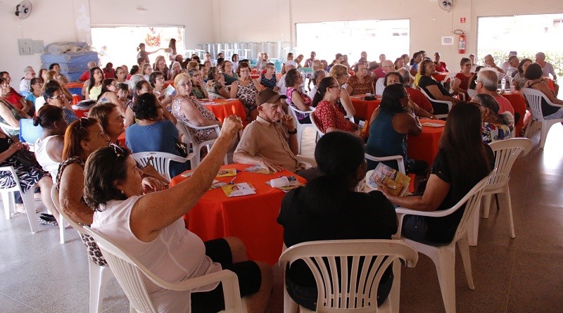 Ginástica para o cérebro abre atividades da Semana do Idoso